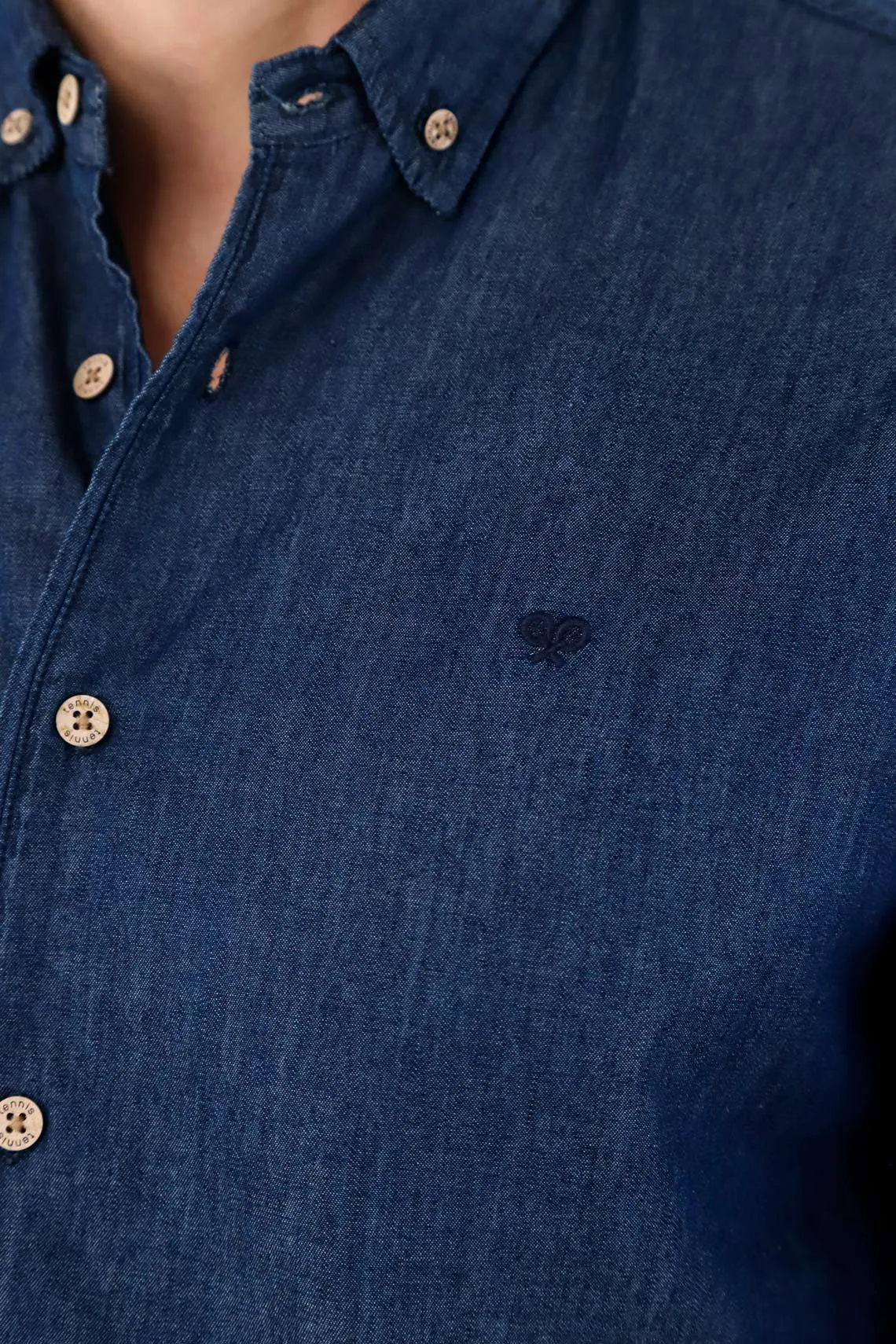 Camisa azul en chambray para hombre